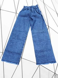 D@06 Size-26 Straight Jeans