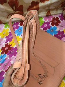 COLLEGE BAG (Giving in less price)