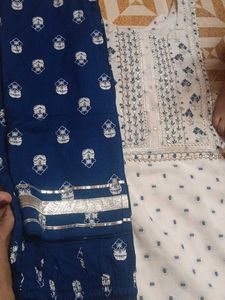 Elegant White &amp; Blue Kurta