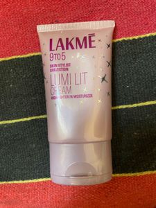 Lakme Lumi Glow ,