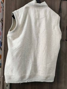 Sleeveless Zip-Up Vest