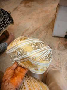 Ornate Gold &amp; White Hat 😍
