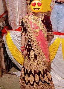 Designer Lahenga Choli With Net Dupatta