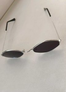 Unisex Stylish Retro Oval Sunglasses