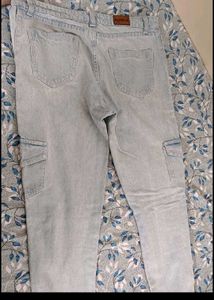 Floral Peplum Top and Cargo Jeans