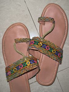 Ethnic Flats 41 Size