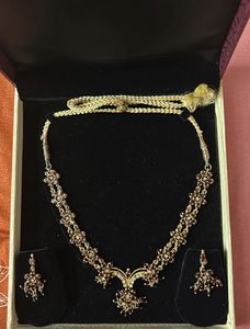 Vintage Floral Necklace & Earring Set