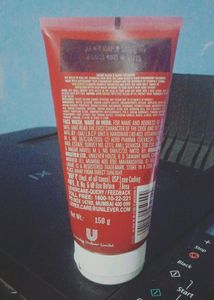 Lakme blush &amp;glow hydrating face wash strawberry w