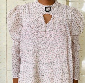 White Floral Top🌸
