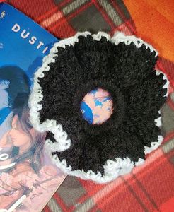 Crochet Black Ruffle Scrunchie🖤✨️