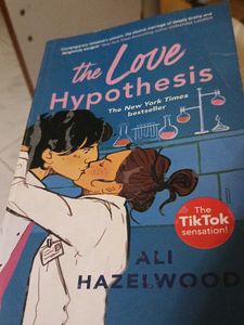 The Love Hypothesis by Ali Hazelwood