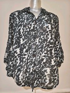 🎄Buy 1, Get 1 Free🎁M/L Animal Print Top