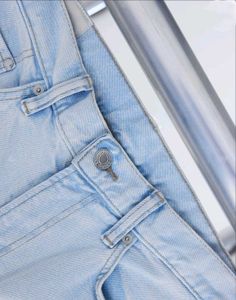 Light Wash Jeans