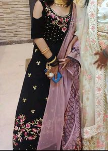 I&#39;m Selling A Gorgeous Lehenga