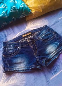 Short Denim
