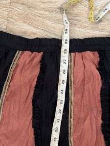 Skirt With Flares And Ruffles / Need To Replace The Elastic. So Giving A Discount . Waist 30- 35 Inches After Elastic Is Fitted