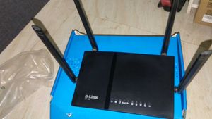 D Link DIR 825 AC 1200 WIFI ROUTER