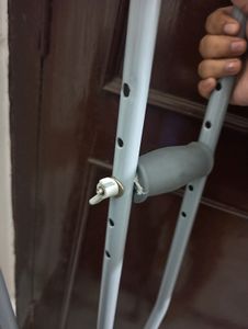 Crutches (Baisakhi) Adjustable Height, New Pair