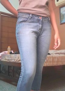 Capri Jeans