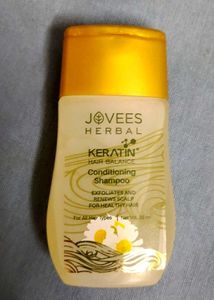 Jovees Herbal Hair conditioning shampoo