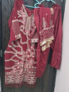 Pakistani Suit &amp;Free Gift