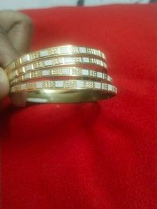 Beutiful Bangles 4 Pc