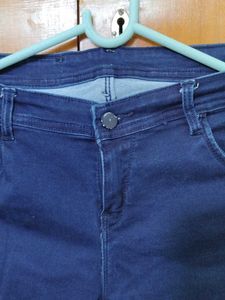 CLASSIC SKINNY BLUE JEANS