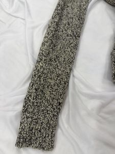 Uniqlo Grey Knit Sweater