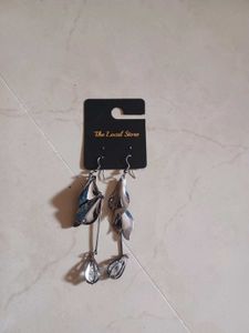 2 EARRINGS Danglers