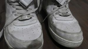 Nike Sneakers | Aura 🔥| Small  DEFECT Repairable