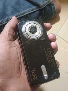 Vintage Digital Camera - 5.0 Mega Pixels