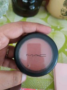 Combo Of 8 Branded Eyeshadows, Brown Kit, Blush,