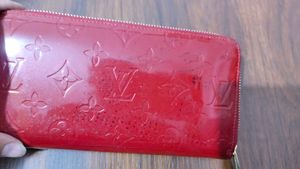 Louis Vuitton Red Vernis Zippy Wallet