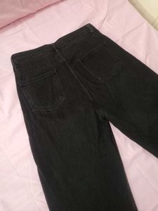 Black Wide Leg Cropped Jeans