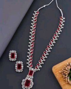 Elegant Necklace Set