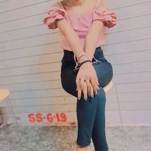 Cute Grly 😍 Off Solder Top