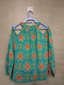 Off shoulder Full Sleeve Top M