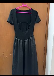 BLACK MIDI DRESS