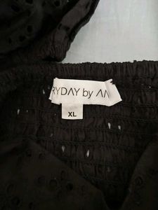 Eyelet Puff Sleeve Top