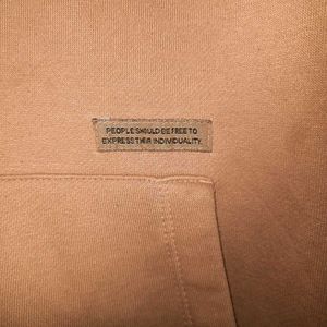 DROP SHOULDER PREMIUM HOODIE.