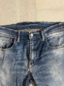 Levis jeans