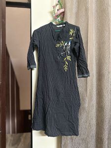 Max Bird Embroidered Blouse