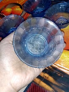 Set of 4 Glass Bowls💙