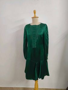 Elegant Emerald Green Midi Dress