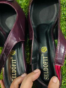 Chic Burgundy Slingback Heels