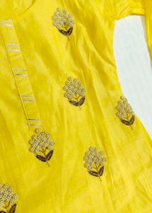 Women Yellow Motif Embellished Kurta Set