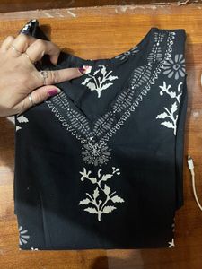 Elegant Black Floral Kurta