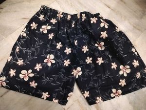 🌺 Pure Cotton Handloom Floral Shorts – Size 34