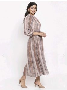 Elegant Striped Midi Dress (34-36)