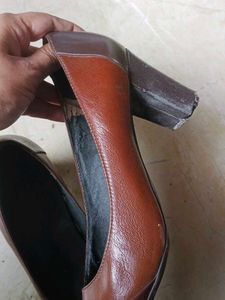 Brown Leather Round Toe Heels Sale 399₹